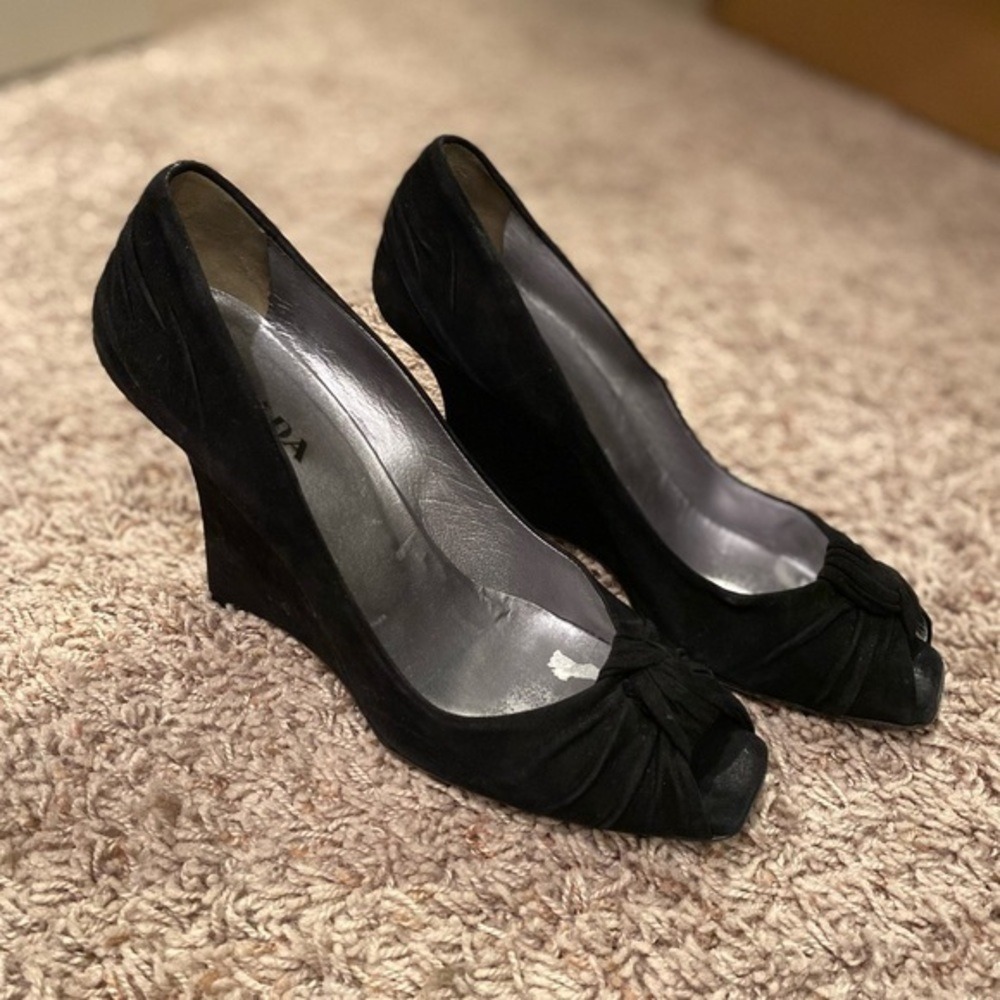 Prada Y2K Black Suede Peep Toe Wedge Pumps Square Toe Leather IT 40 US 9.5-10 - Picture 4 of 13
